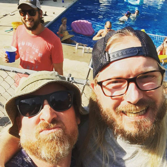 SKU#R100_CUSTOMER SERVICE: Contact Us